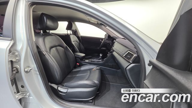 Kia K5 2018 — photo 10