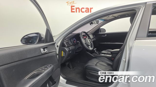 Kia K5 2018 — photo 11