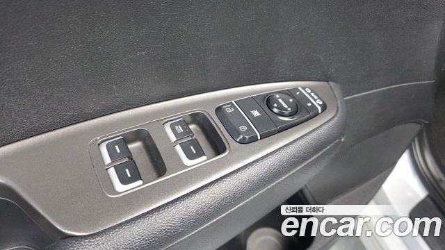 Kia K5 2018 — photo 12
