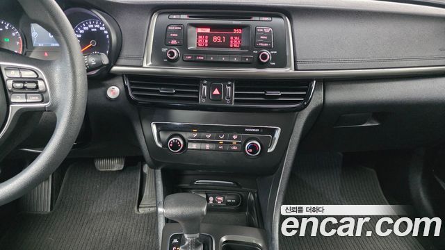 Kia K5 2018 — photo 16