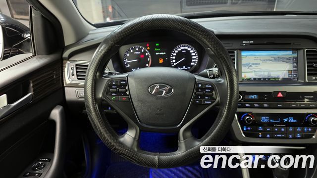 Hyundai Sonata 2015 — photo 13