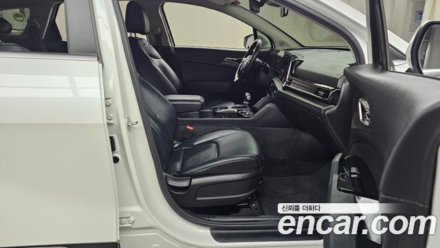 Kia Sportage 2023 — photo 11