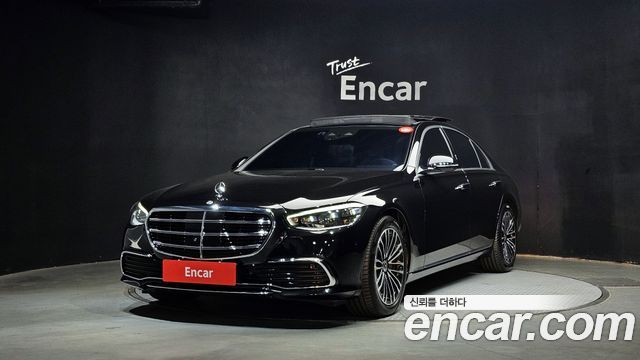 Mercedes-Benz S-Class 2025 — photo 1