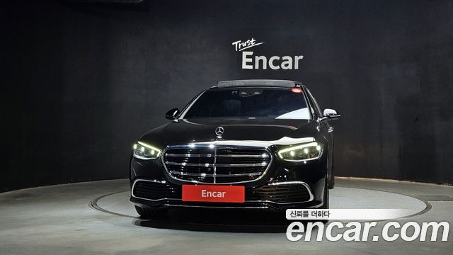 Mercedes-Benz S-Class 2025 — photo 3