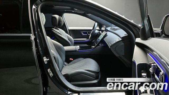Mercedes-Benz S-Class 2025 — photo 10