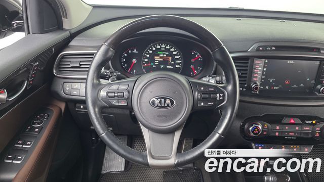 Kia Sorento 2017 — photo 13
