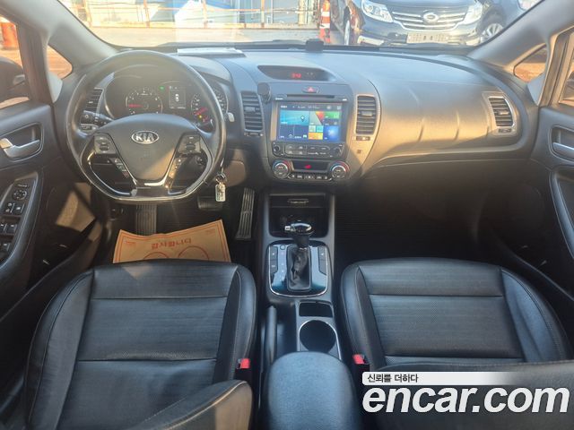 Kia K3 2016 — photo 7