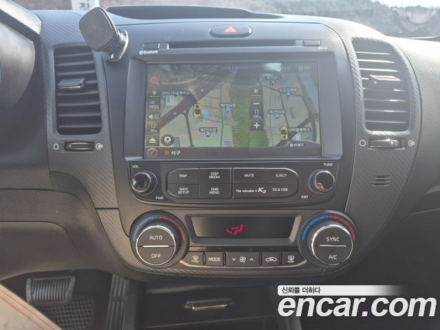Kia K3 2016 — photo 12