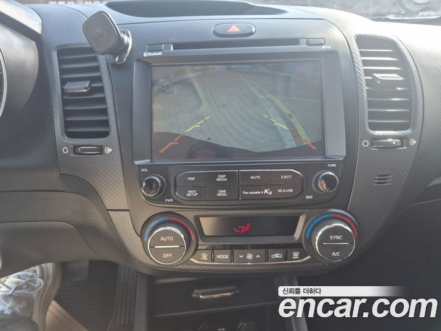 Kia K3 2016 — photo 13
