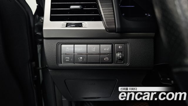 KG Mobility Rexton 2018 — photo 14