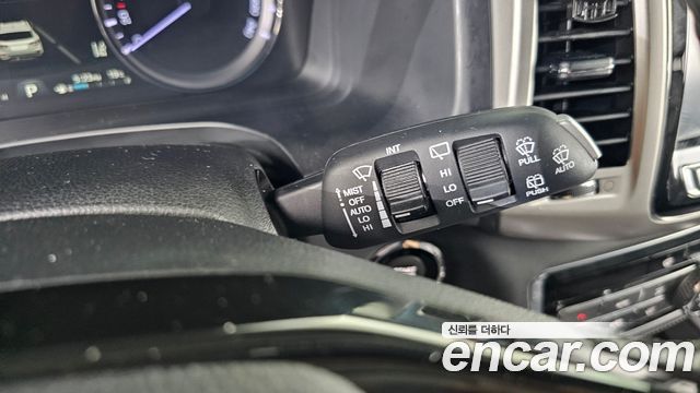 KG Mobility Rexton 2018 — photo 16
