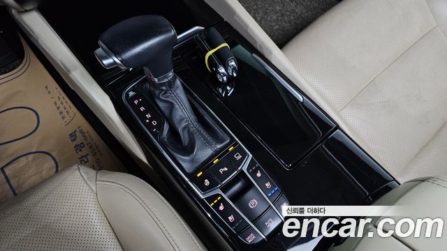 Kia K7 2016 — photo 9