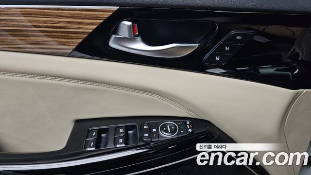 Kia K7 2016 — photo 12