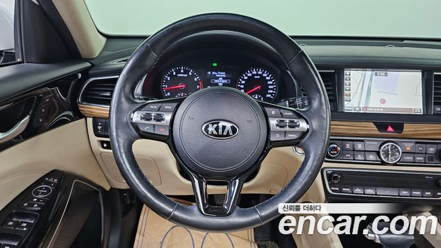 Kia K7 2016 — photo 14