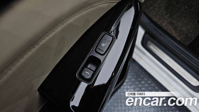 Kia K7 2016 — photo 19