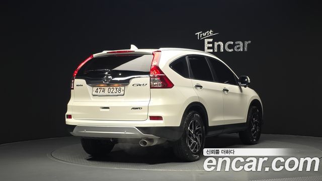 Honda CR-V 2016 — photo 2