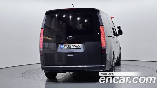 Hyundai Staria 2022 — photo 4