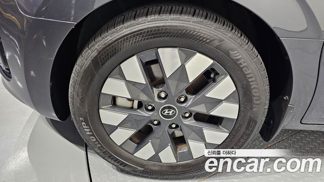 Hyundai Staria 2022 — photo 5