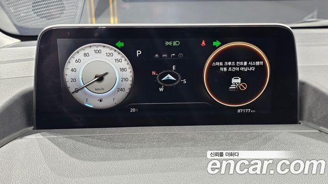 Hyundai Staria 2022 — photo 8