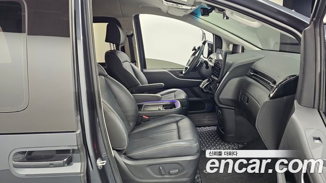 Hyundai Staria 2022 — photo 10