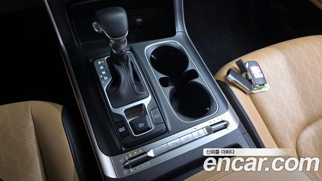 Kia Canival 2023 — photo 9