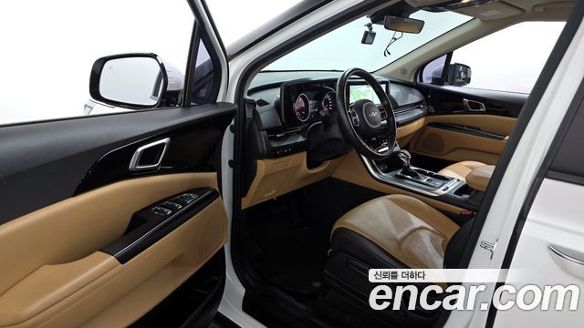 Kia Canival 2023 — photo 10