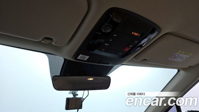 Kia Canival 2023 — photo 18