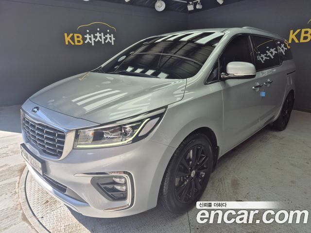 Kia Canival 2019 — photo 1