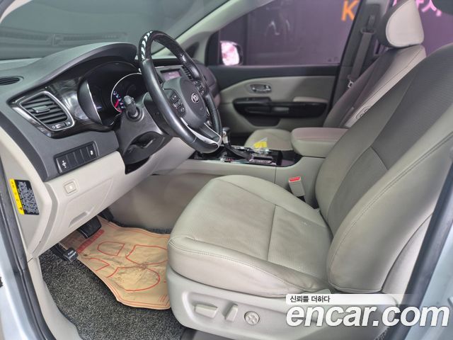 Kia Canival 2019 — photo 10