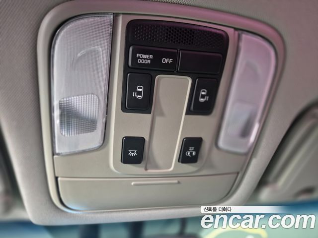 Kia Canival 2019 — photo 16