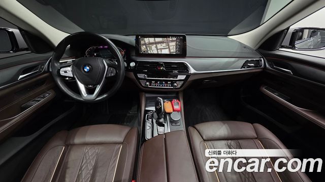 BMW Gran Turismo 2021 — photo 7