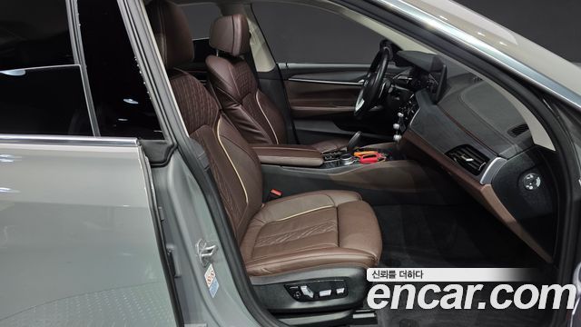 BMW Gran Turismo 2021 — photo 10