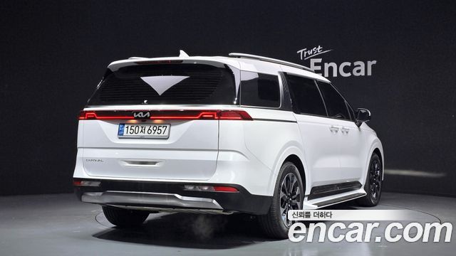 Kia Canival 2022 — photo 2