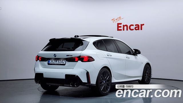 BMW 1-Series 2025 — photo 2