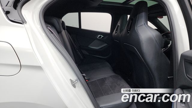 BMW 1-Series 2025 — photo 12