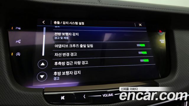 Cadillac CT6 2019 — photo 16
