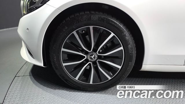 Mercedes-Benz C-Class 2019 — photo 5