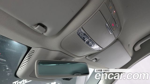 Mercedes-Benz C-Class 2019 — photo 19