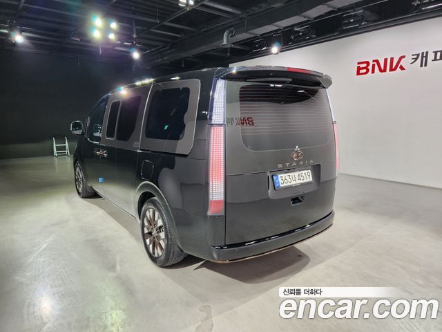 Hyundai Staria 2023 — photo 4