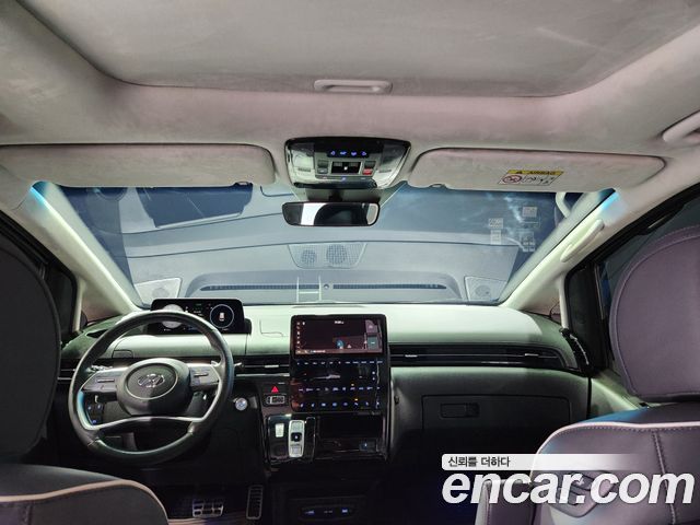 Hyundai Staria 2023 — photo 8