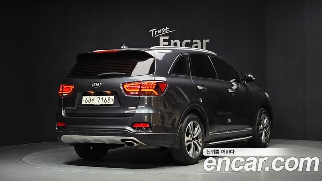 Kia Sorento 2018 — photo 2