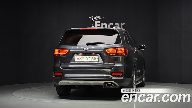 Kia Sorento 2018 — photo 4
