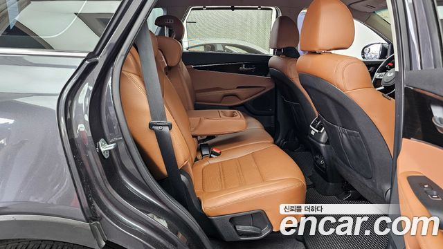 Kia Sorento 2018 — photo 12