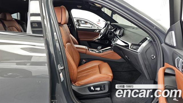 BMW X6 2022 — photo 11