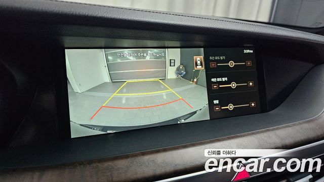 Genesis G90 2021 — photo 17
