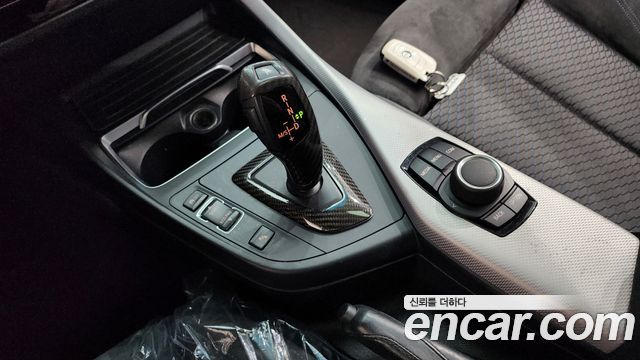 BMW 1-Series 2018 — photo 9
