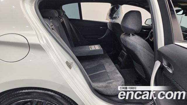BMW 1-Series 2018 — photo 12