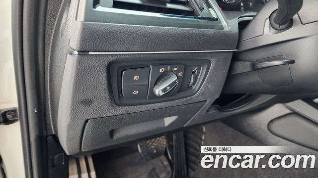 BMW 1-Series 2018 — photo 14