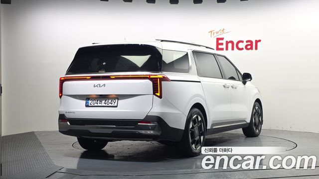 Kia Canival 2025 — photo 2