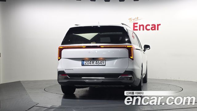 Kia Canival 2025 — photo 4
